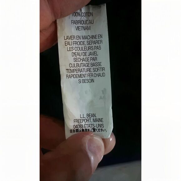 L.L. Bean Men's Navy Blue Long Sleeve Button-Down Shirt, Size M - Picture 15 of 16